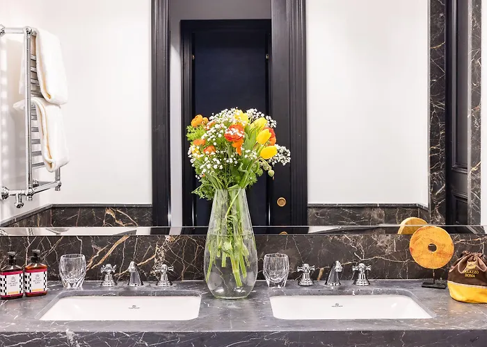 Palazzo - The Leading Of The World